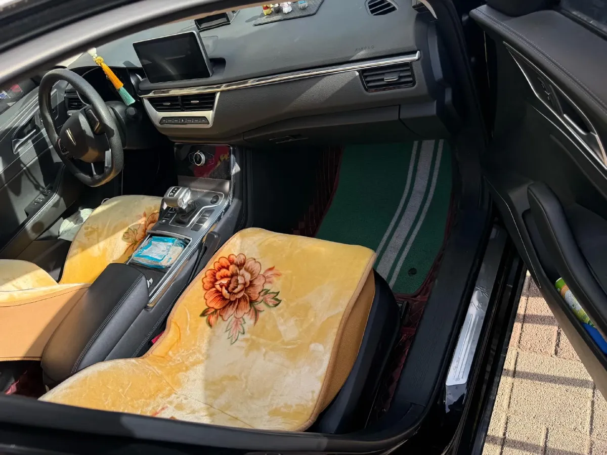 2022 HongQi H5 1.5T 169HP L4 7DCT,autocango,china used car exporter,china ev exporter,chinese used car exporter,chinese used ev exporter