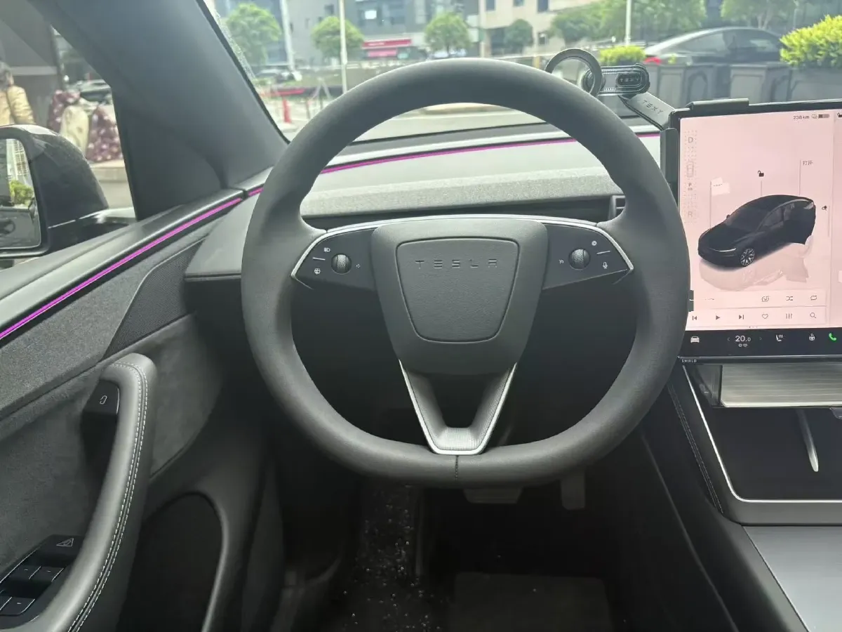 2025 Tesla Model Y L BEV,autocango,china used car exporter,china ev exporter,chinese used car exporter,chinese used ev exporter