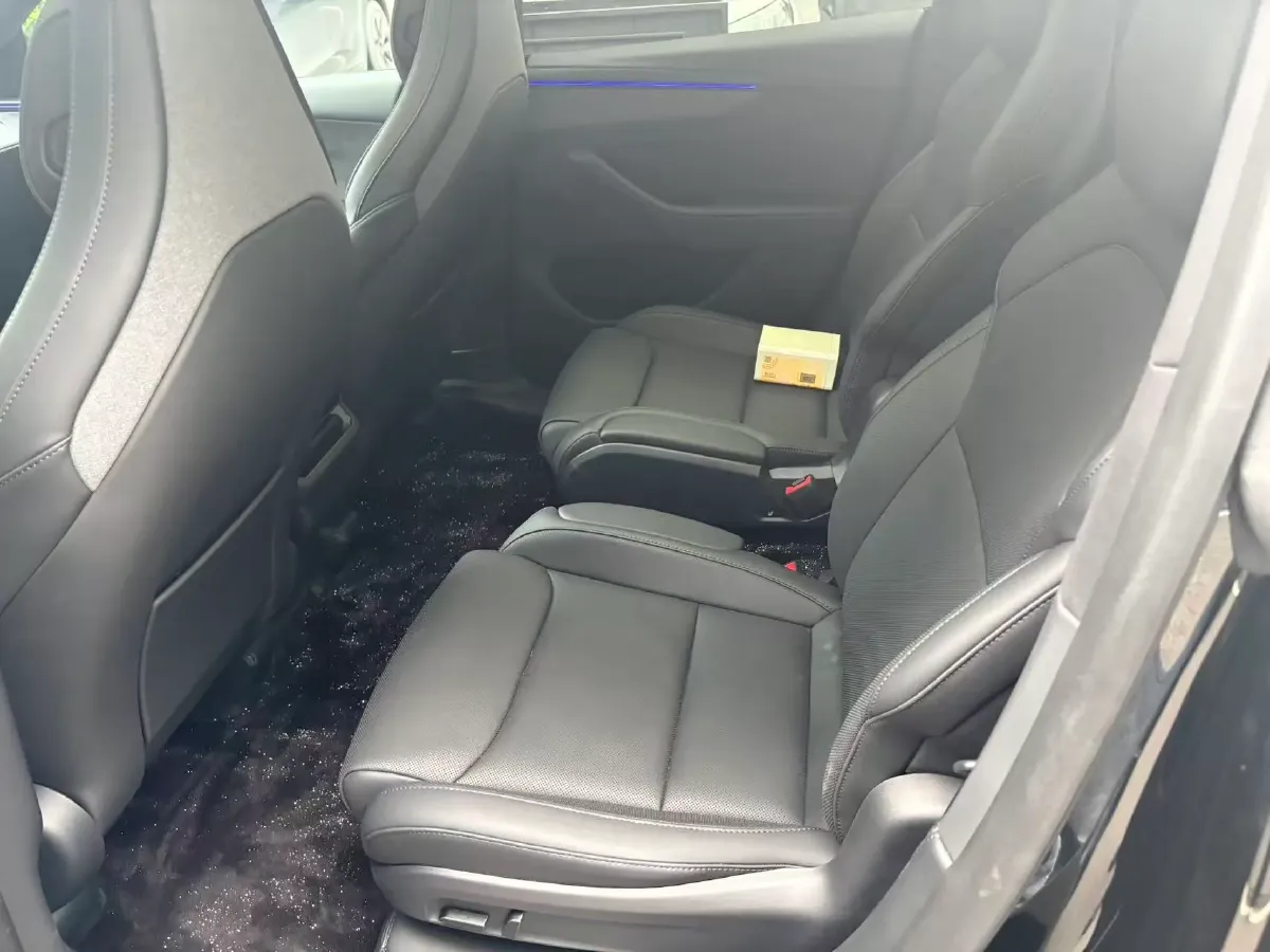 2025 Tesla Model Y L BEV,autocango,china used car exporter,china ev exporter,chinese used car exporter,chinese used ev exporter