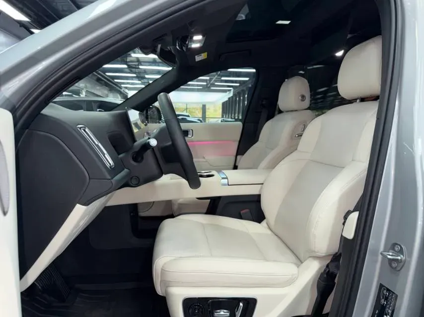 2022 Li L9 Range Extended 154HP REEV 42.6KWH,autocango,china used car exporter,china ev exporter,chinese used car exporter,chinese used ev exporter