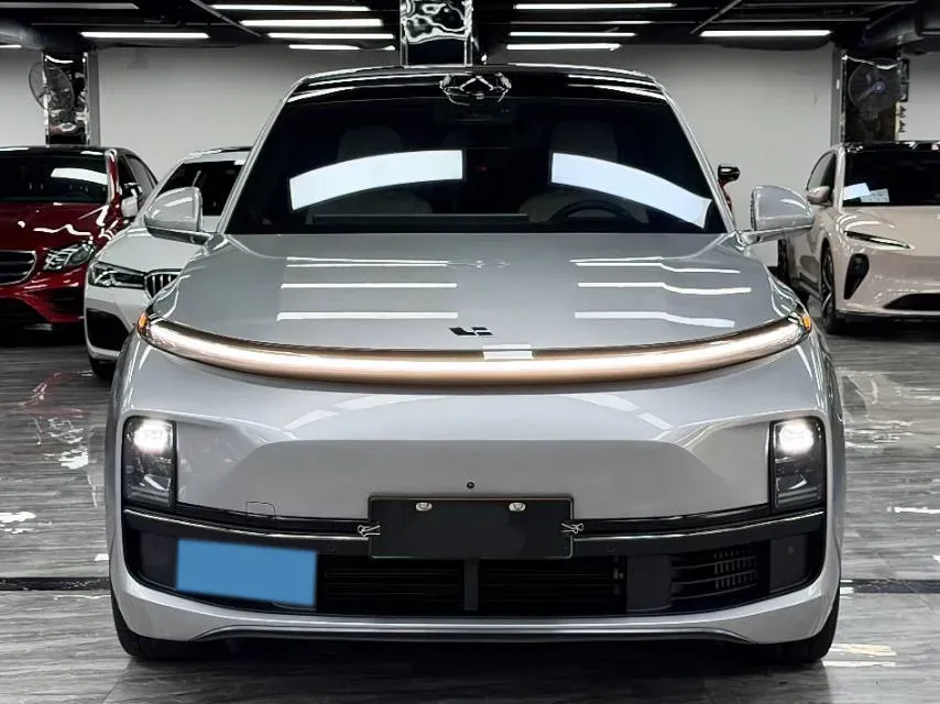 2022 Li L9 Range Extended 154HP REEV 42.6KWH,autocango,china used car exporter,china ev exporter,chinese used car exporter,chinese used ev exporter