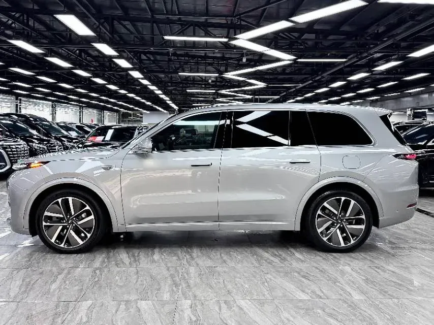 2022 Li L9 Range Extended 154HP REEV 42.6KWH,autocango,china used car exporter,china ev exporter,chinese used car exporter,chinese used ev exporter