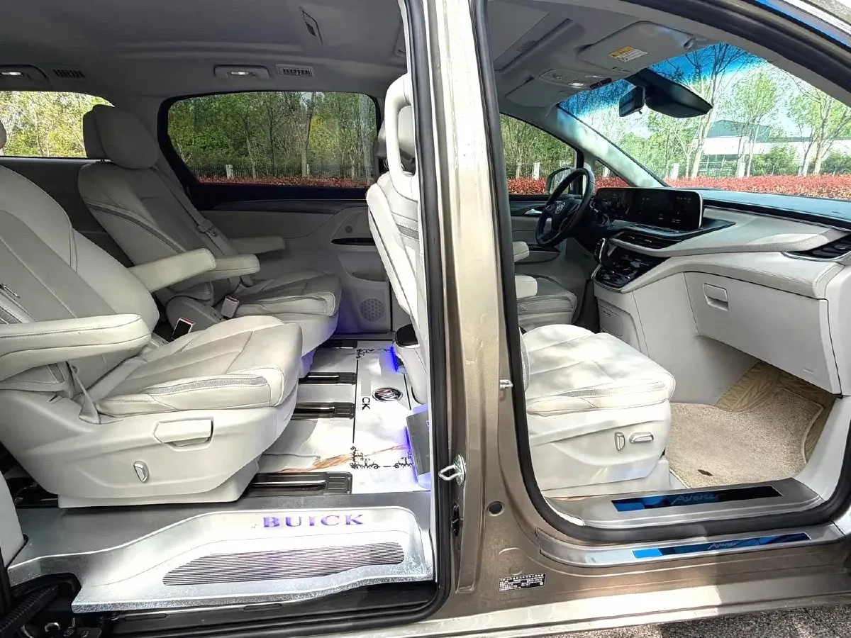 2023 Buick GL8 2.0T 237HP L4 9AT,autocango,china used car exporter,china ev exporter,chinese used car exporter,chinese used ev exporter