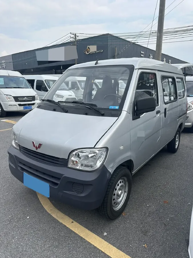 2020 WuLing ZhiGuang 1.2L 76HP L4 5MT,autocango,china used car exporter,china ev exporter,chinese used car exporter,chinese used ev exporter