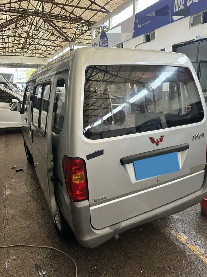 2020 WuLing ZhiGuang 1.2L 76HP L4 5MT,autocango,china used car exporter,china ev exporter,chinese used car exporter,chinese used ev exporter