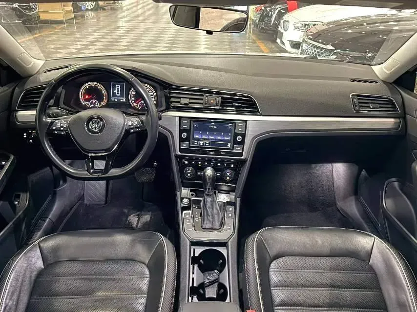 2019 Volkswagen Tayron 2.0T 186HP L4 7DCT,autocango,china used car exporter,china ev exporter,chinese used car exporter,chinese used ev exporter