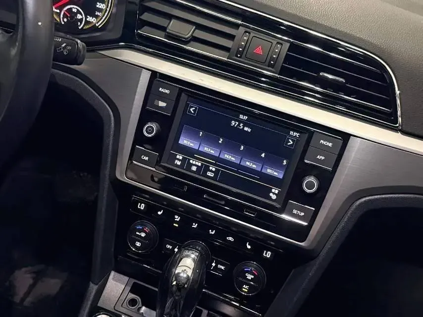 2019 Volkswagen Tayron 2.0T 186HP L4 7DCT,autocango,china used car exporter,china ev exporter,chinese used car exporter,chinese used ev exporter