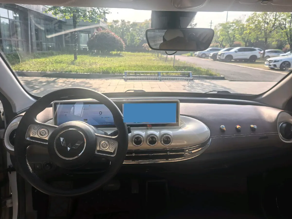 2023 WuLing BinGuo BEV 31.9KWH,autocango,china used car exporter,china ev exporter,chinese used car exporter,chinese used ev exporter