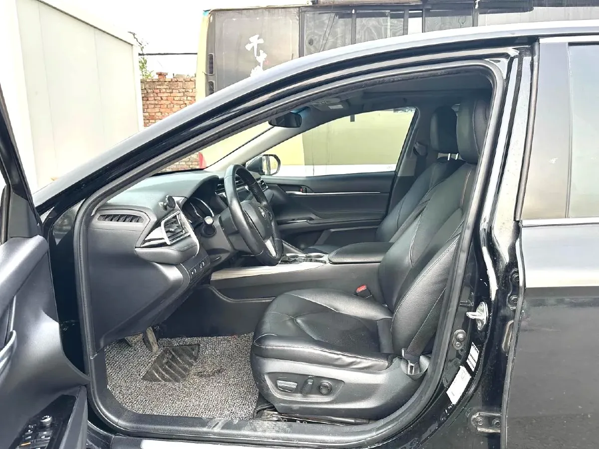 2019 Toyota Camry 2.5L 178HP L4 E-CVT Hybrid,autocango,china used car exporter,china ev exporter,chinese used car exporter,chinese used ev exporter