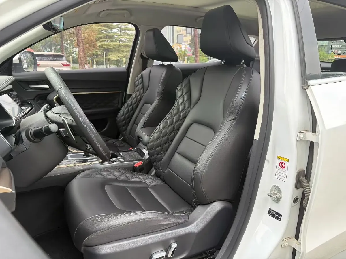 2020 Haval H6 2.0T 224HP L4 7DCT,autocango,china used car exporter,china ev exporter,chinese used car exporter,chinese used ev exporter