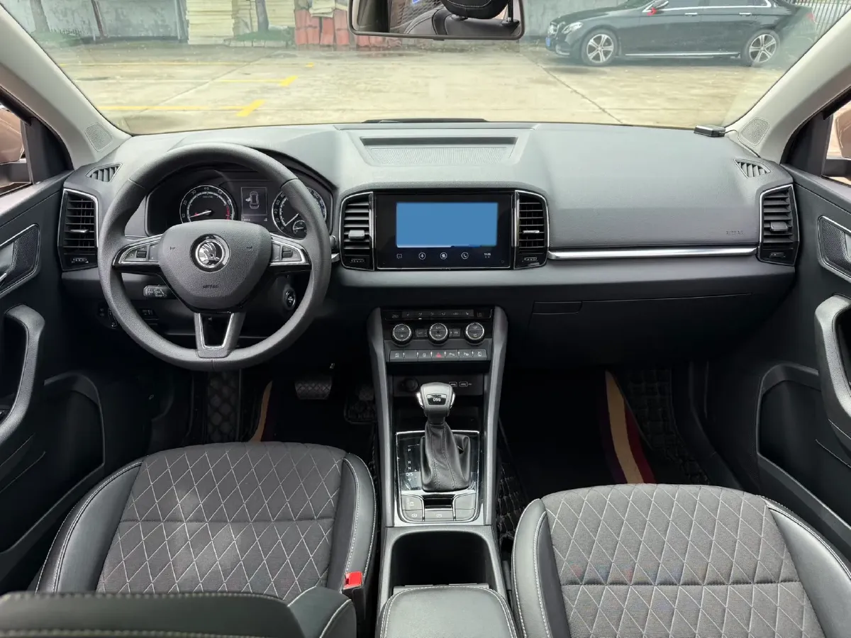 2020 Skoda Karoq 1.4T 150HP L4 7DCT,autocango,china used car exporter,china ev exporter,chinese used car exporter,chinese used ev exporter