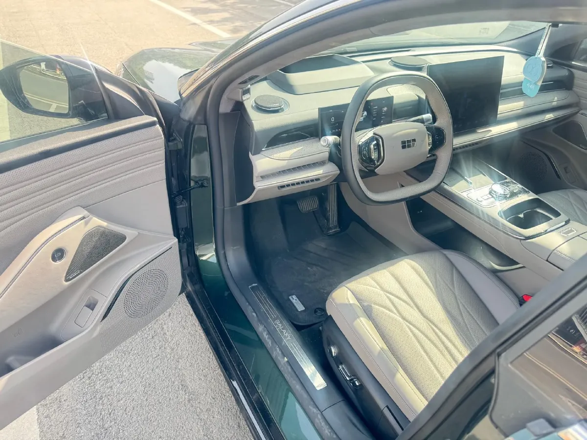 2025 Geely Galaxy Starshine 8 1.5T 163HP L4 3DHT PHEV 27.69KWH,autocango,china used car exporter,china ev exporter,chinese used car exporter,chinese used ev exporter