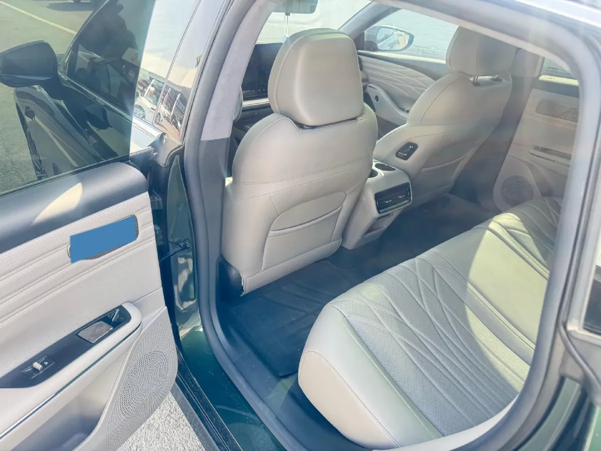 2025 Geely Galaxy Starshine 8 1.5T 163HP L4 3DHT PHEV 27.69KWH,autocango,china used car exporter,china ev exporter,chinese used car exporter,chinese used ev exporter