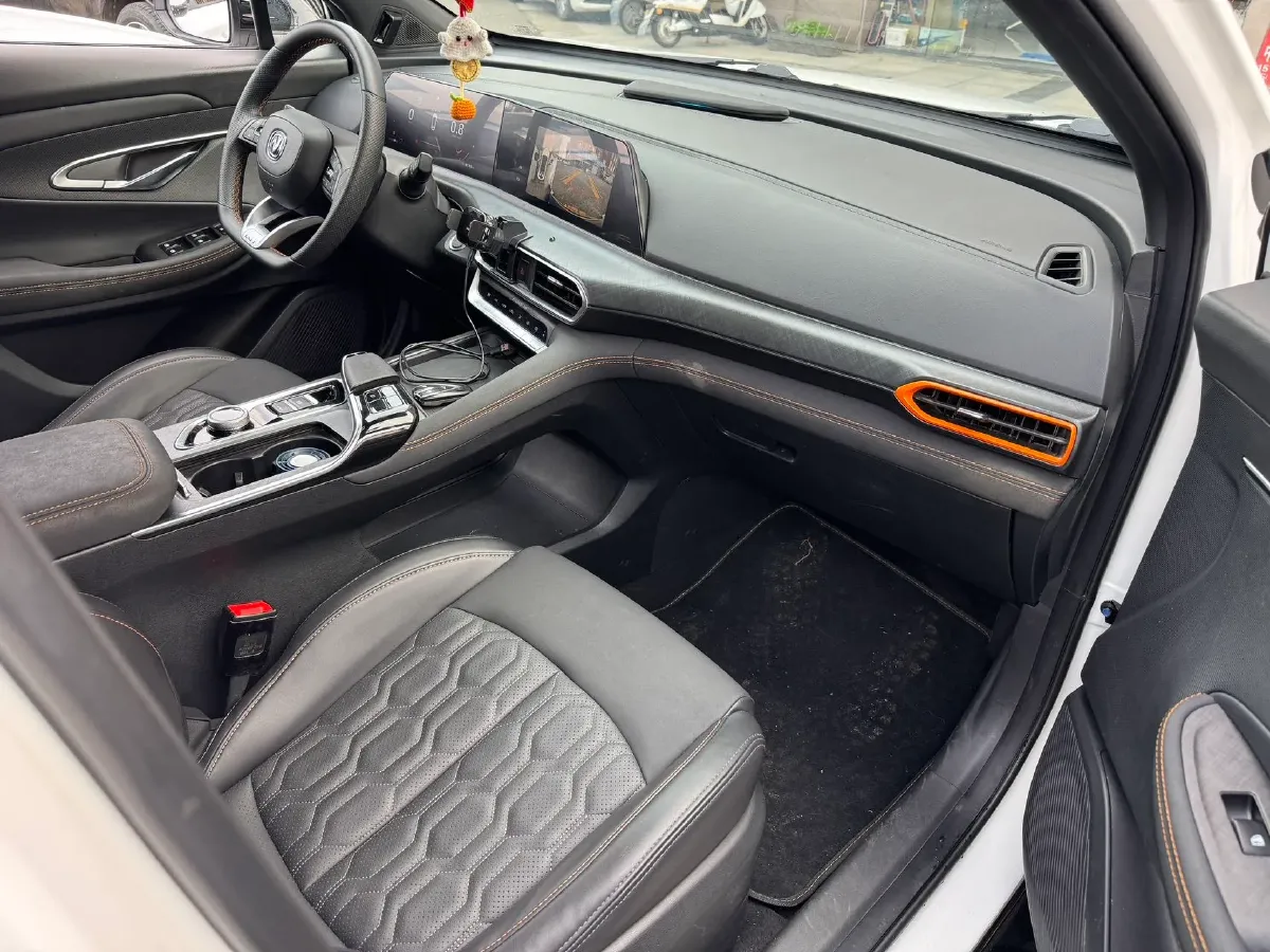 2022 ChangAn UNI-T 1.5T 188HP L4 7DCT,autocango,china used car exporter,china ev exporter,chinese used car exporter,chinese used ev exporter