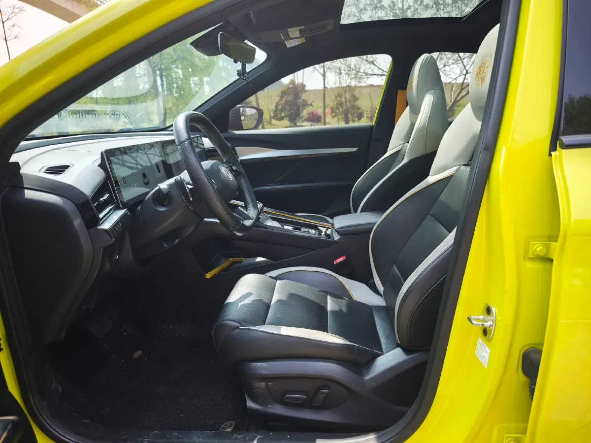 2022 MG 5 Scorpio 1.5T 181HP L4 7DCT,autocango,china used car exporter,china ev exporter,chinese used car exporter,chinese used ev exporter