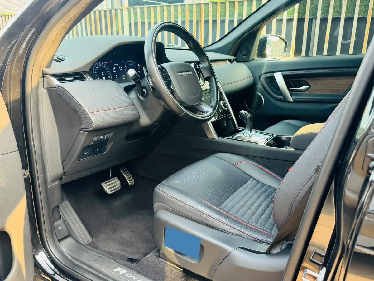 2020 Land Rover Discovery Sport 2.0T 249HP L4 9AT,autocango,china used car exporter,china ev exporter,chinese used car exporter,chinese used ev exporter