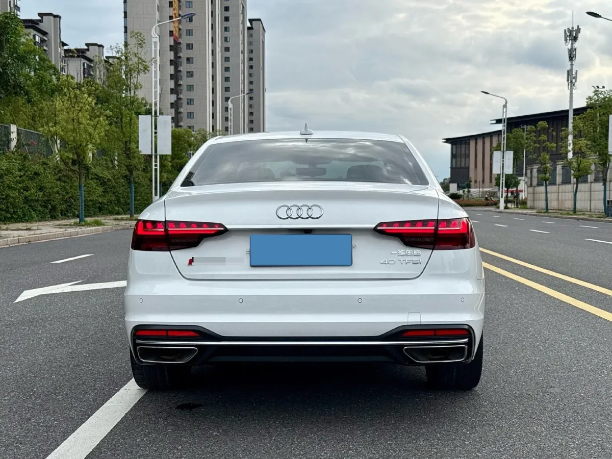 2020 Audi A4L 2.0T 190HP L4 7DCT,autocango,china used car exporter,china ev exporter,chinese used car exporter,chinese used ev exporter