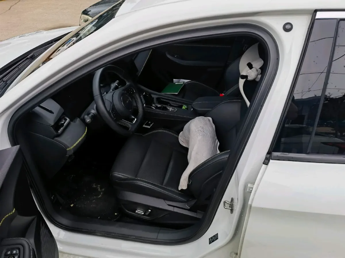 2023 MAXUS G50 1.5T 181HP L4 7DCT,autocango,china used car exporter,china ev exporter,chinese used car exporter,chinese used ev exporter