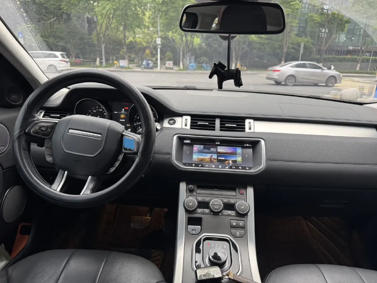 2018 Land Rover Range Rover Evoque 2.0T 241HP L4 9AT,autocango,china used car exporter,china ev exporter,chinese used car exporter,chinese used ev exporter