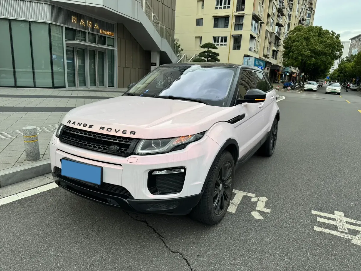 2018 Land Rover Range Rover Evoque 2.0T 241HP L4 9AT,autocango,china used car exporter,china ev exporter,chinese used car exporter,chinese used ev exporter