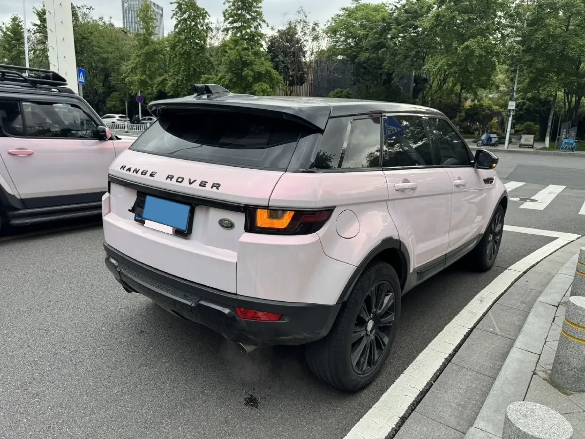 2018 Land Rover Range Rover Evoque 2.0T 241HP L4 9AT,autocango,china used car exporter,china ev exporter,chinese used car exporter,chinese used ev exporter