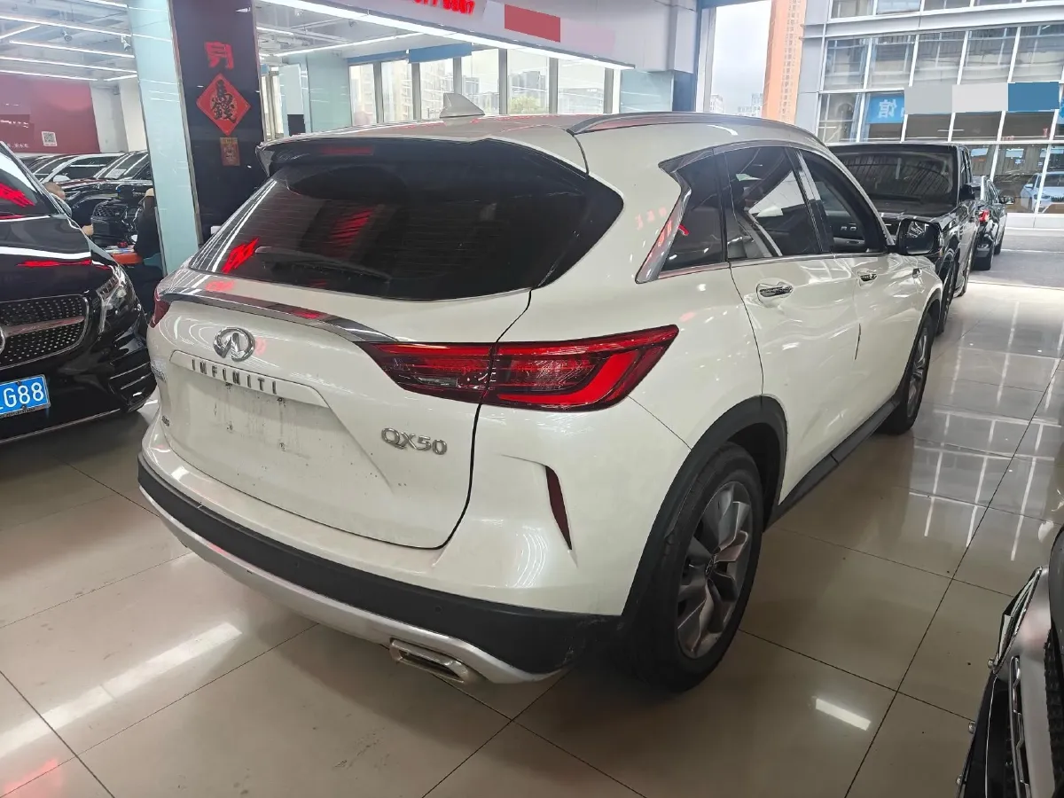 2020 Infiniti QX50 2.0T 272HP L4 CVT,autocango,china used car exporter,china ev exporter,chinese used car exporter,chinese used ev exporter