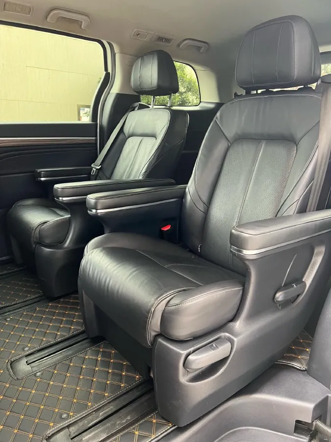 2021 GAC Trumpchi M8 2.0T 252HP L4 8AT,autocango,china used car exporter,china ev exporter,chinese used car exporter,chinese used ev exporter