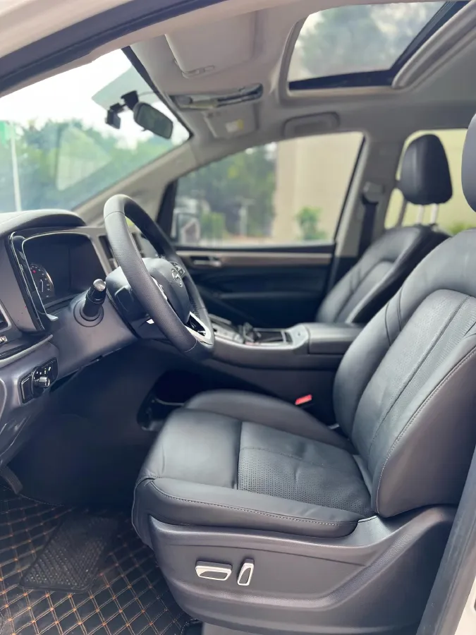 2021 GAC Trumpchi M8 2.0T 252HP L4 8AT,autocango,china used car exporter,china ev exporter,chinese used car exporter,chinese used ev exporter