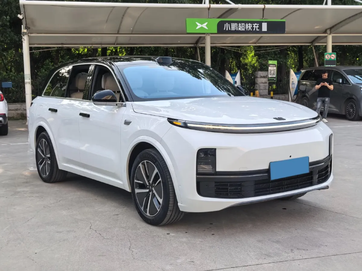 2024 Toyota Granvia 2.5L 189HP L4 E-CVT Hybrid,autocango,china used car exporter,china ev exporter,chinese used car exporter,chinese used ev exporter