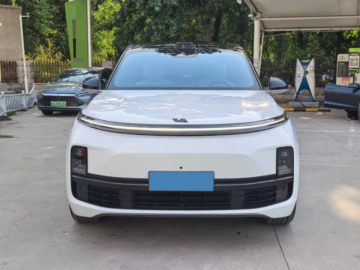 2024 Toyota Granvia 2.5L 189HP L4 E-CVT Hybrid,autocango,china used car exporter,china ev exporter,chinese used car exporter,chinese used ev exporter