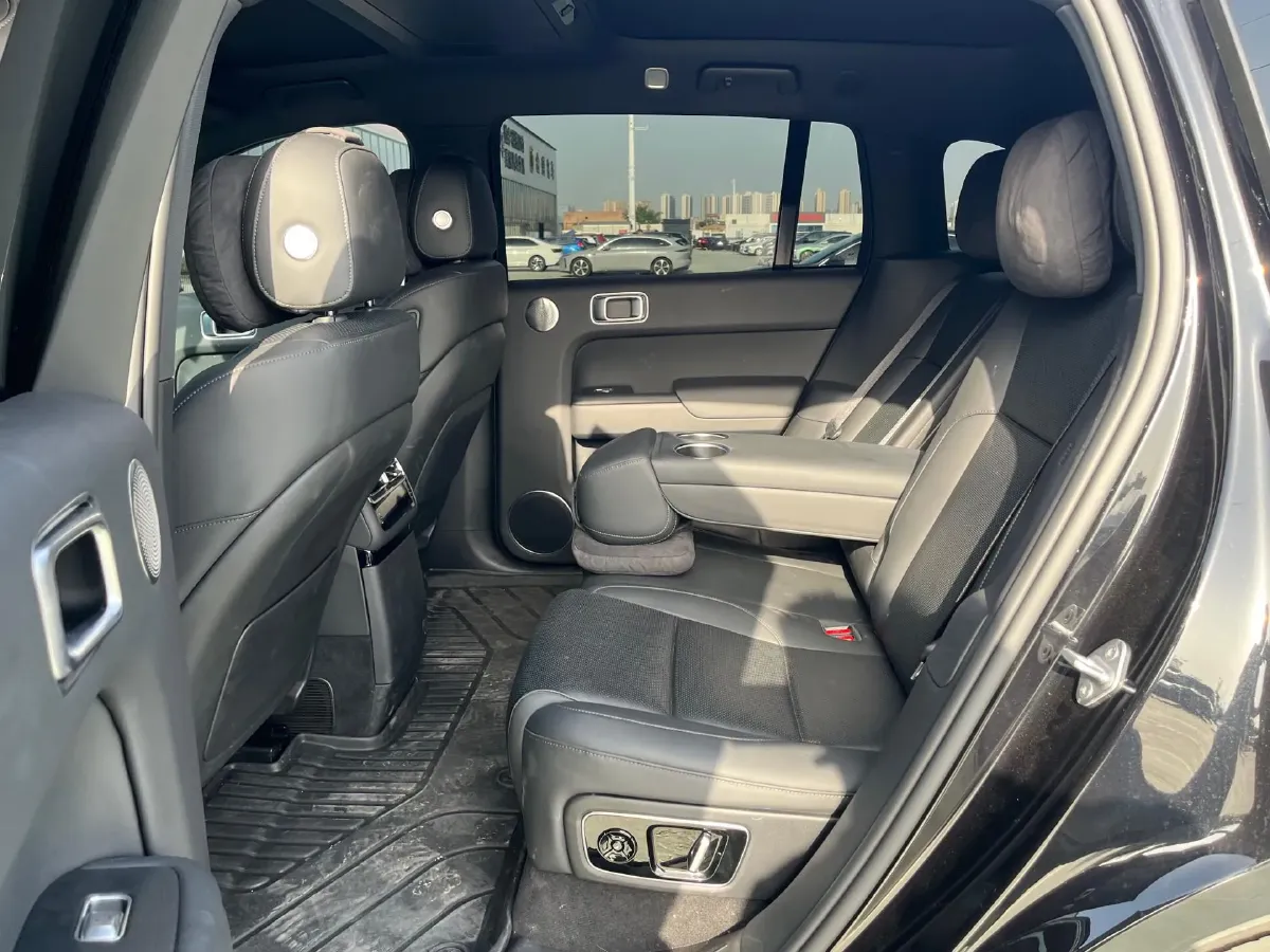 2024 Li L8 Range Extended 154HP REEV 52.3KWH,autocango,china used car exporter,china ev exporter,chinese used car exporter,chinese used ev exporter