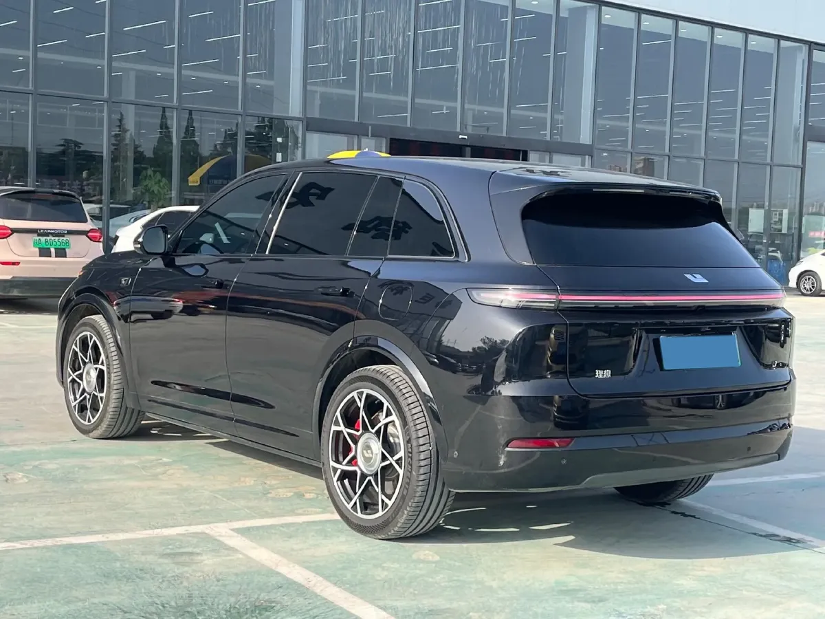 2024 Li L8 Range Extended 154HP REEV 52.3KWH,autocango,china used car exporter,china ev exporter,chinese used car exporter,chinese used ev exporter