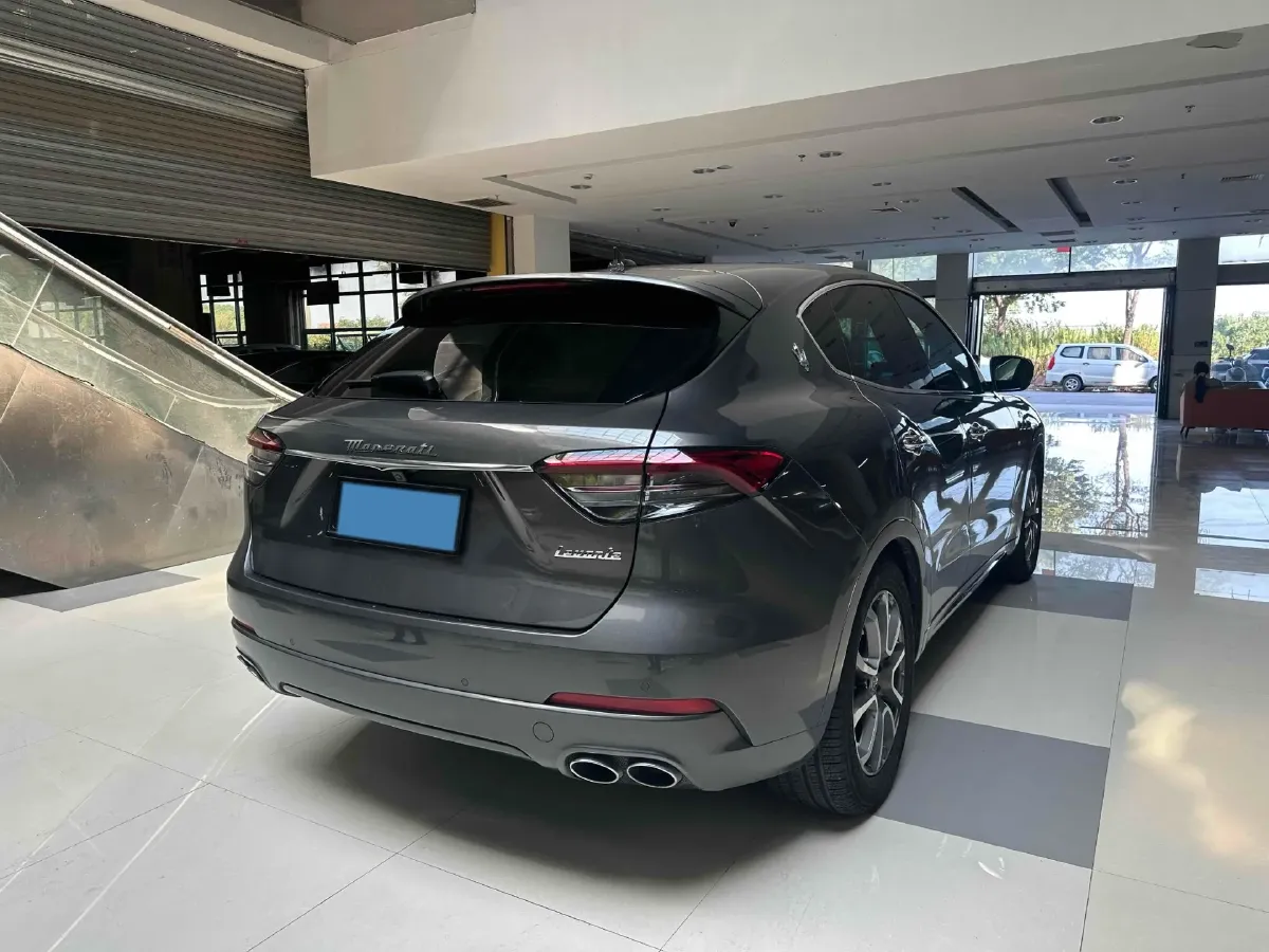 2022 Maserati Levante 2.0T 330HP L4 8AT,autocango,china used car exporter,china ev exporter,chinese used car exporter,chinese used ev exporter