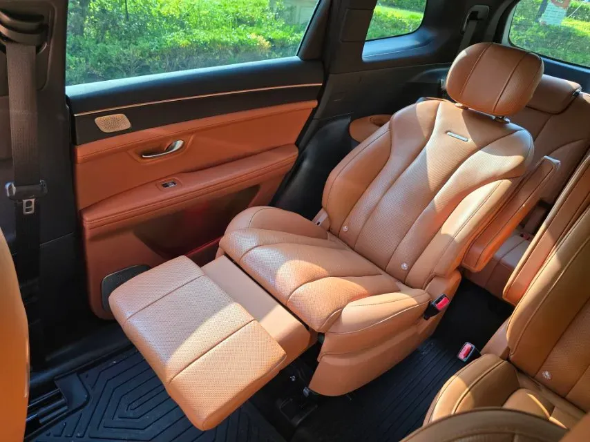 2024 AITO AITO M7 1.5T 152HP L4 REEV 42KWH,autocango,china used car exporter,china ev exporter,chinese used car exporter,chinese used ev exporter