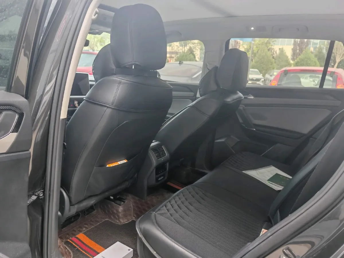 2023 Volkswagen Tayron 2.0T 186HP L4 7DCT,autocango,china used car exporter,china ev exporter,chinese used car exporter,chinese used ev exporter