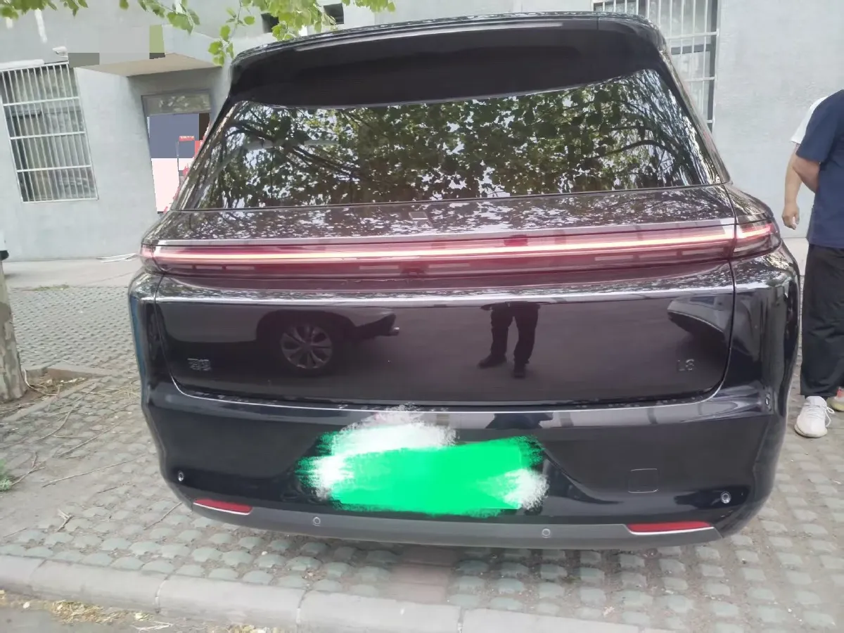 2023 Li L8 Range Extended 154HP REEV 40.9KWH,autocango,china used car exporter,china ev exporter,chinese used car exporter,chinese used ev exporter