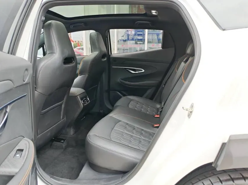 2022 ChangAn UNI-T 1.5T 188HP L4 7DCT,autocango,china used car exporter,china ev exporter,chinese used car exporter,chinese used ev exporter