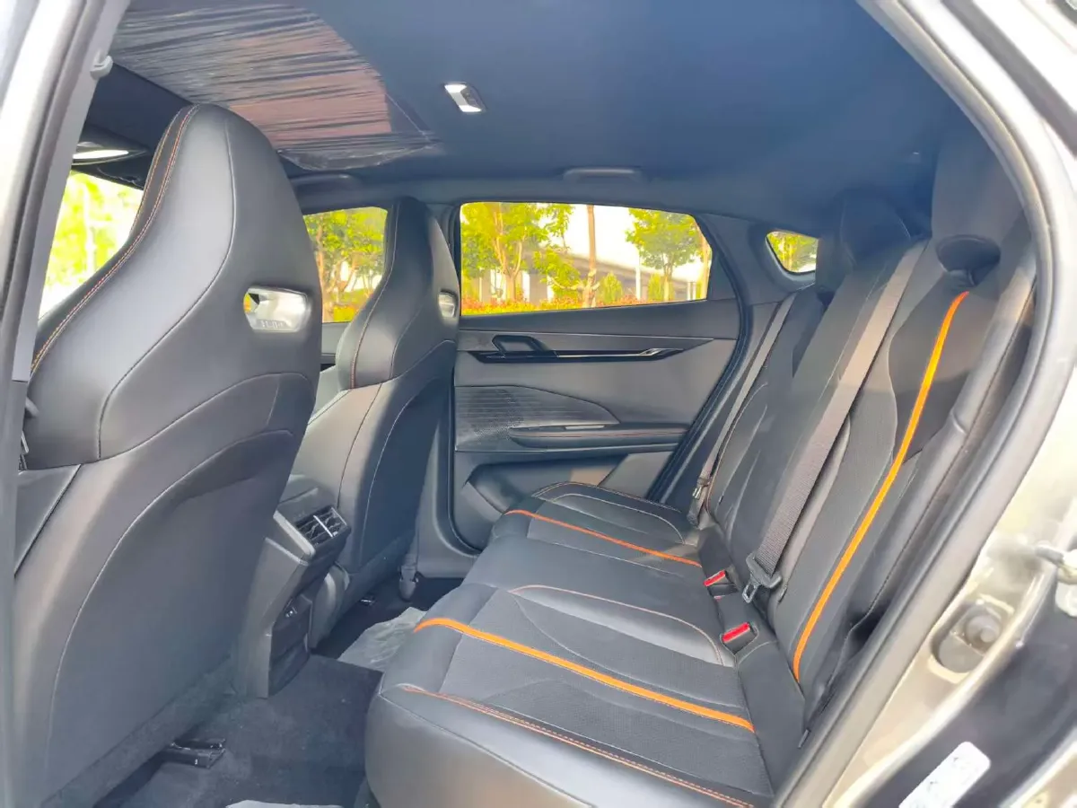 2024 ChangAn UNI-V 1.5T 188HP L4 7DCT,autocango,china used car exporter,china ev exporter,chinese used car exporter,chinese used ev exporter