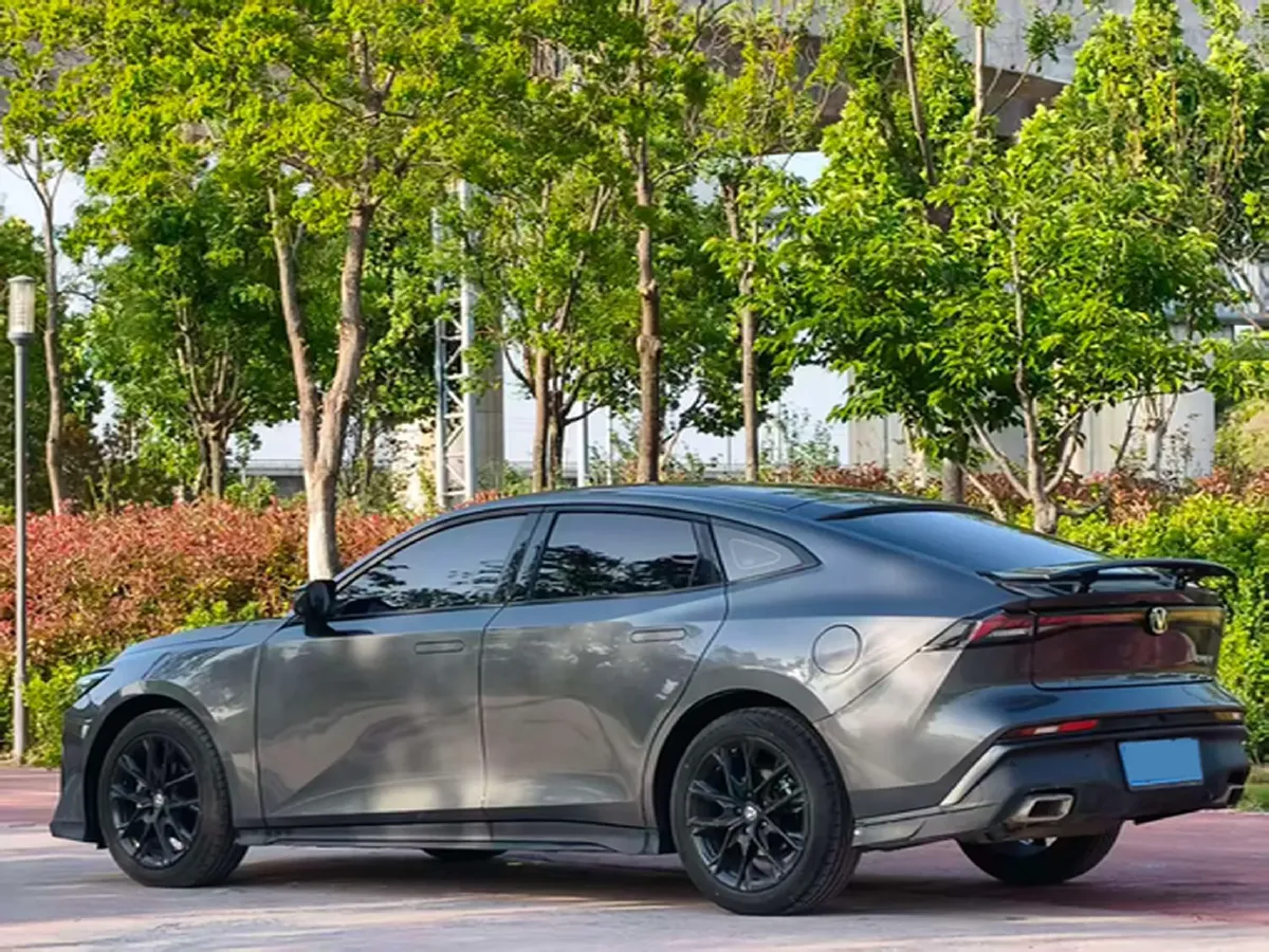 2024 ChangAn UNI-V 1.5T 188HP L4 7DCT,autocango,china used car exporter,china ev exporter,chinese used car exporter,chinese used ev exporter