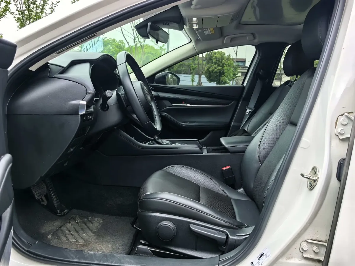 2022 Mazda 3 Axela 2.0L 158HP L4 6AT,autocango,china used car exporter,china ev exporter,chinese used car exporter,chinese used ev exporter