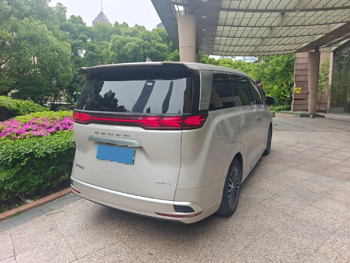 2024 Denza D9 1.5T 139HP L4 E-CVT PHEV 40KWH,autocango,china used car exporter,china ev exporter,chinese used car exporter,chinese used ev exporter
