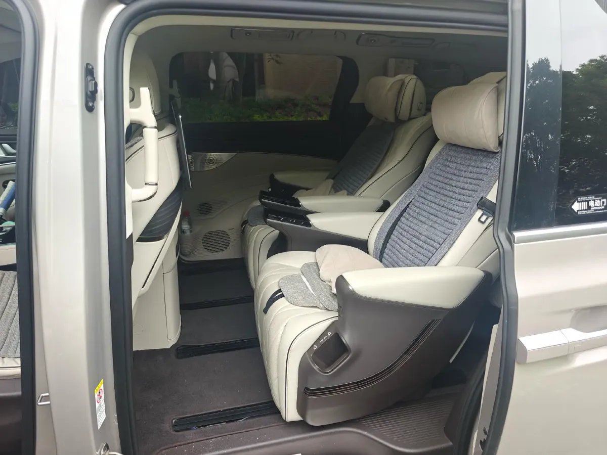 2024 Denza D9 1.5T 139HP L4 E-CVT PHEV 40KWH,autocango,china used car exporter,china ev exporter,chinese used car exporter,chinese used ev exporter