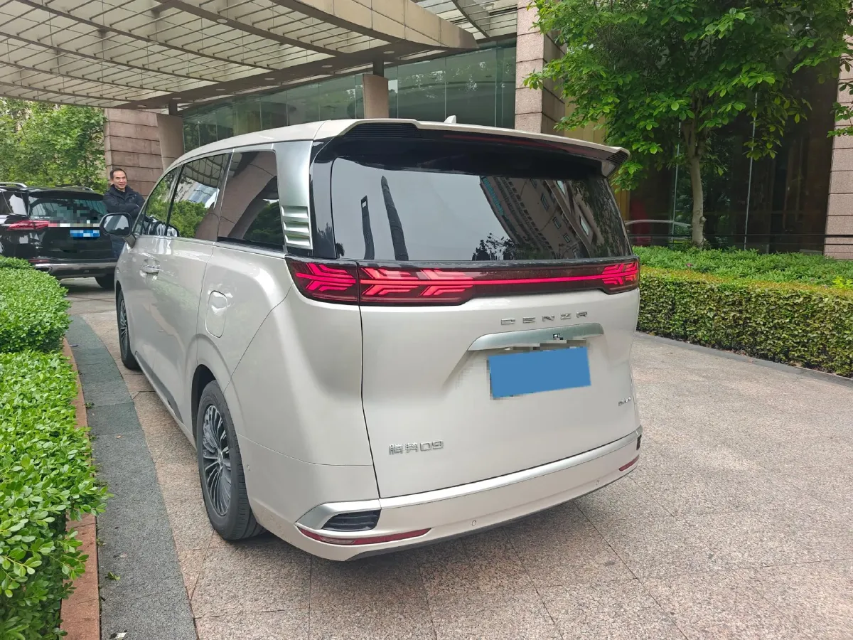 2024 Denza D9 1.5T 139HP L4 E-CVT PHEV 40KWH,autocango,china used car exporter,china ev exporter,chinese used car exporter,chinese used ev exporter