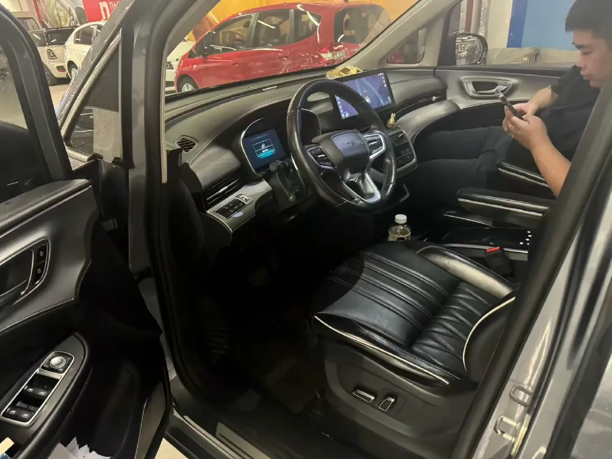 2021 Roewe iMAX8 2.0T 234HP L4 8AT,autocango,china used car exporter,china ev exporter,chinese used car exporter,chinese used ev exporter