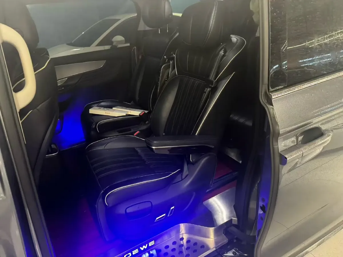 2021 Roewe iMAX8 2.0T 234HP L4 8AT,autocango,china used car exporter,china ev exporter,chinese used car exporter,chinese used ev exporter