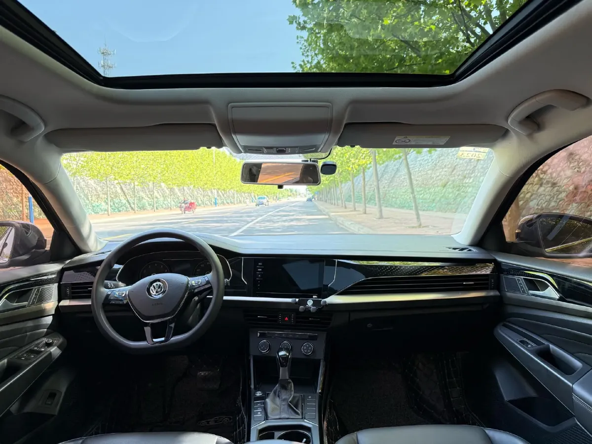 2020 Volkswagen Passat 1.4T 150HP L4 7DCT,autocango,china used car exporter,china ev exporter,chinese used car exporter,chinese used ev exporter