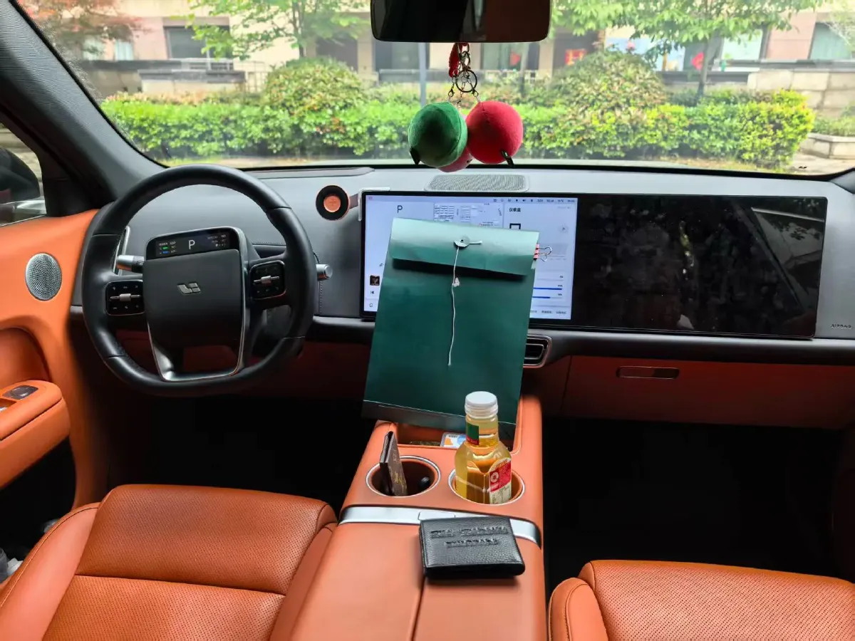 2024 Li L8 Range Extended 154HP REEV 52.3KWH,autocango,china used car exporter,china ev exporter,chinese used car exporter,chinese used ev exporter