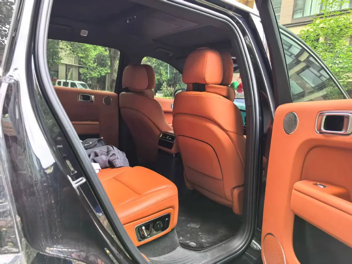 2024 Li L8 Range Extended 154HP REEV 52.3KWH,autocango,china used car exporter,china ev exporter,chinese used car exporter,chinese used ev exporter