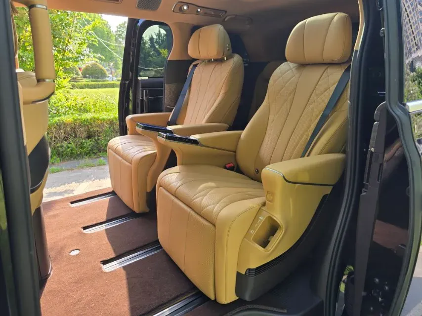 2025 Denza D9 1.5T 156HP L4 E-CVT PHEV 40KWH,autocango,china used car exporter,china ev exporter,chinese used car exporter,chinese used ev exporter