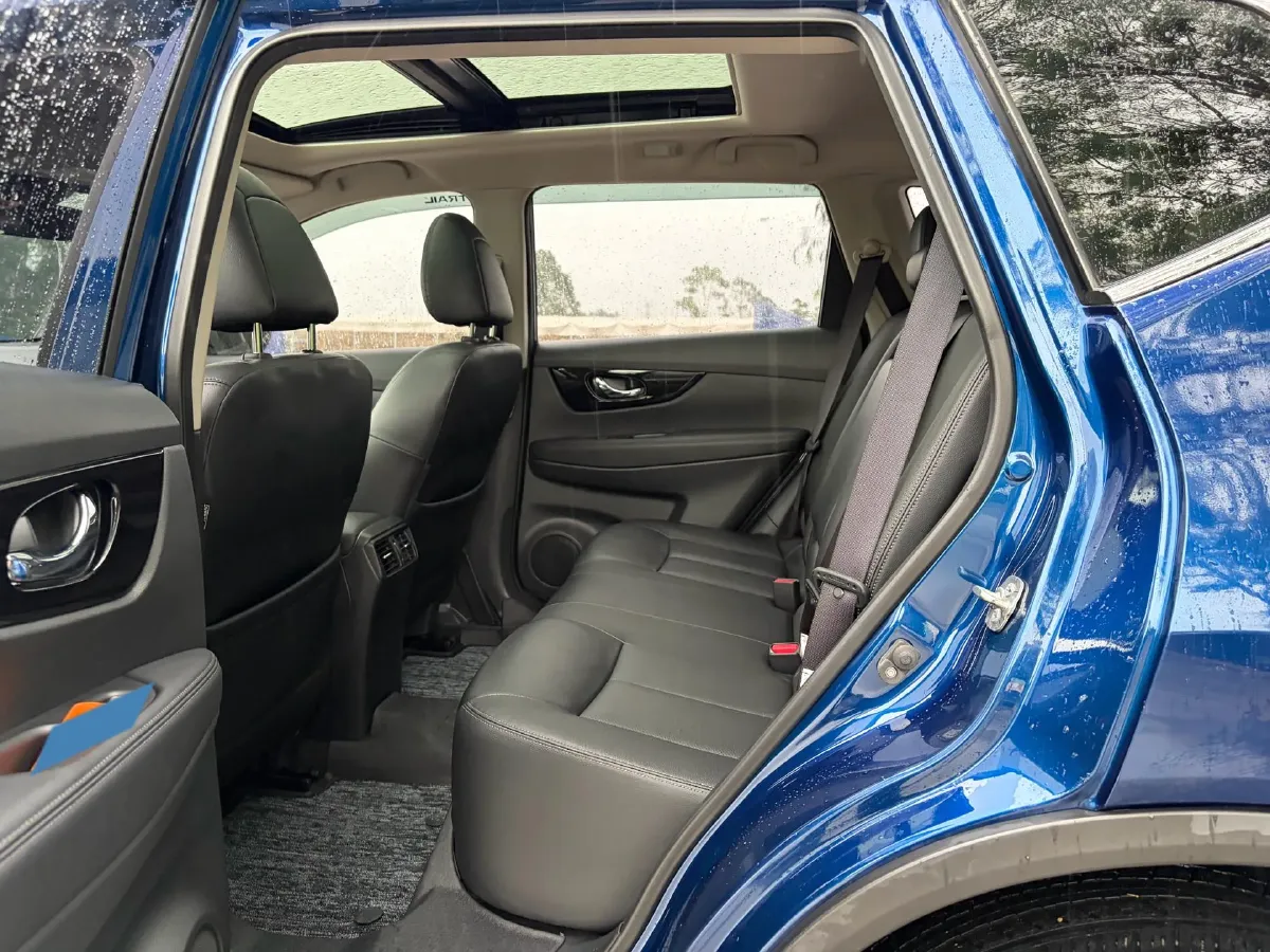 2021 Nissan X-Trail 2.0L 151HP L4 CVT,autocango,china used car exporter,china ev exporter,chinese used car exporter,chinese used ev exporter